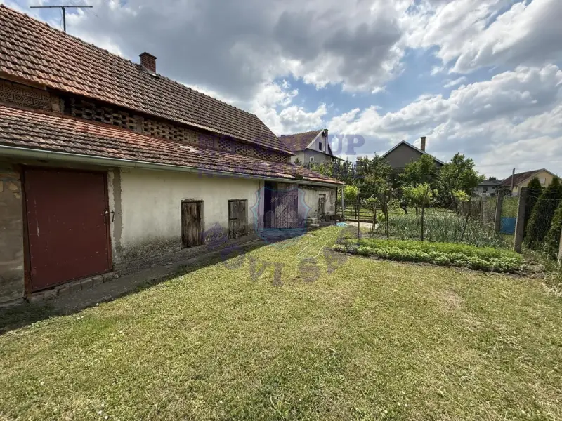 kuca na prodaju Čelarevo 200m2 571196