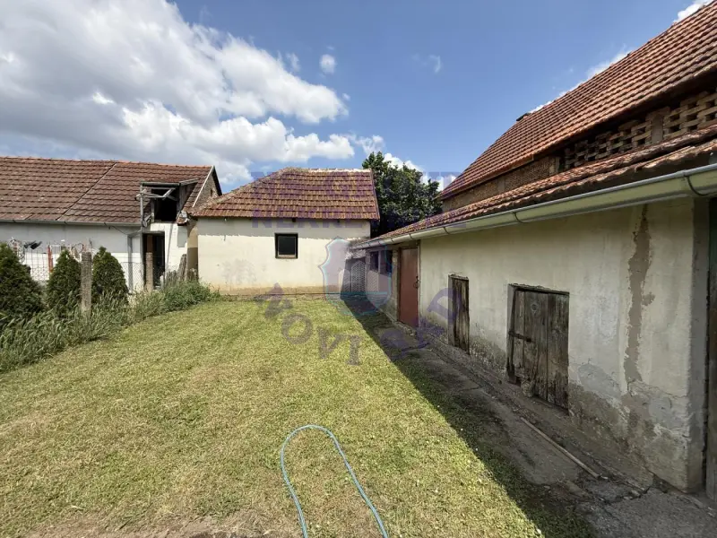 kuca na prodaju Čelarevo 200m2 571196