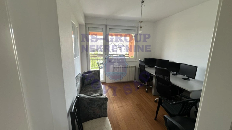 stan za izdavanje Novi Sad 130m2 16477
