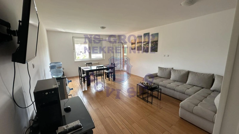 stan za izdavanje Novi Sad, 130m2 16477