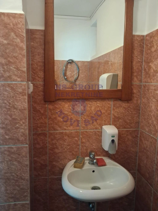 lokal za izdavanje Novi Sad 152m2 16501