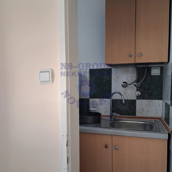 lokal za izdavanje Novi Sad 152m2 16501