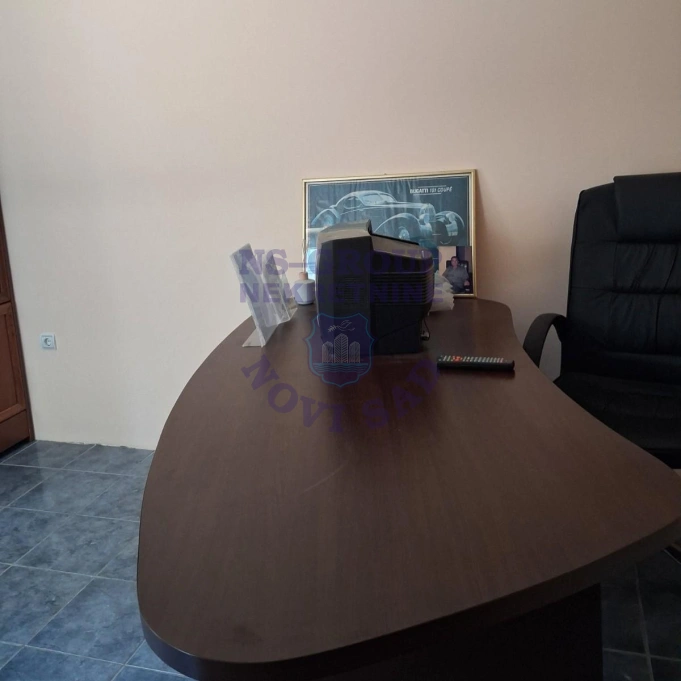 lokal za izdavanje Novi Sad 152m2 16501