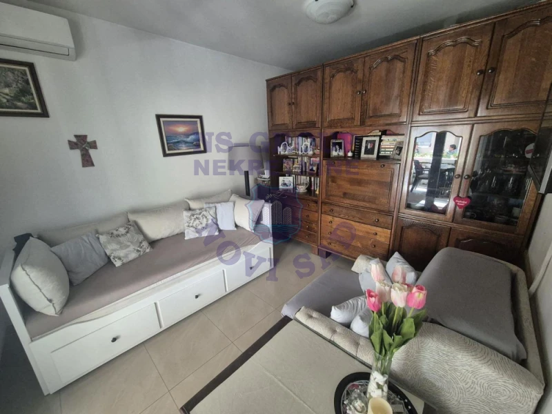 stan na prodaju Novi Sad, 77m2 571478
