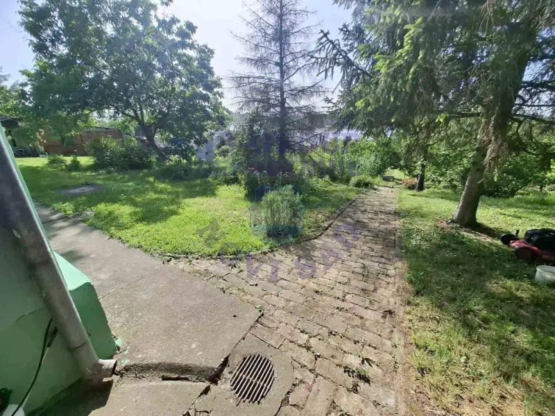 kuca na prodaju Petrovaradin 187m2 569585
