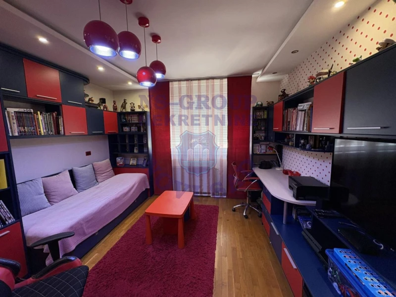 stan na prodaju Novi Sad 140m2 571661