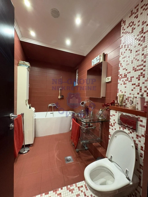 stan na prodaju Novi Sad 140m2 571661