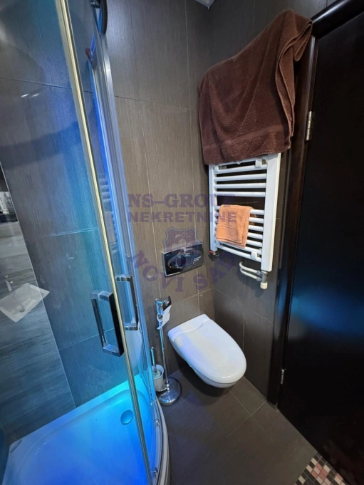 stan na prodaju Novi Sad 140m2 571661