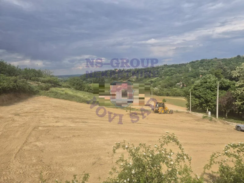 plac na prodaju Sremska Kamenica 560m2 547153