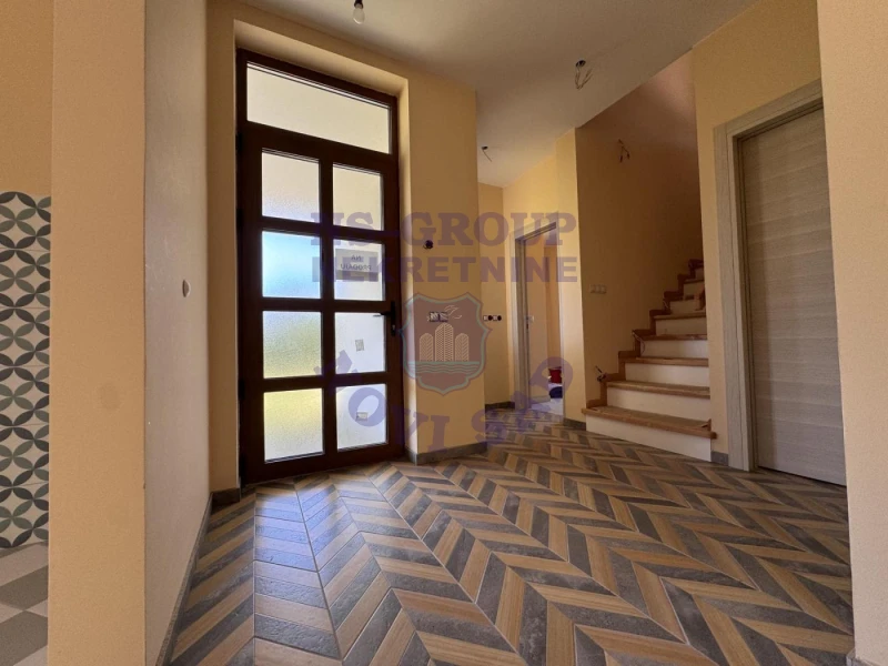 kuca na prodaju Sremski Karlovci 144m2 571721