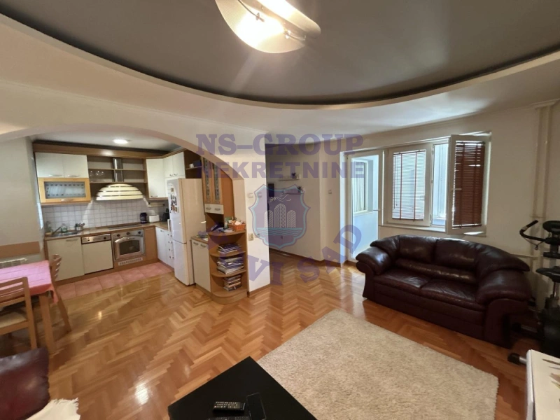 stan na prodaju Novi Sad, 53m2 571704