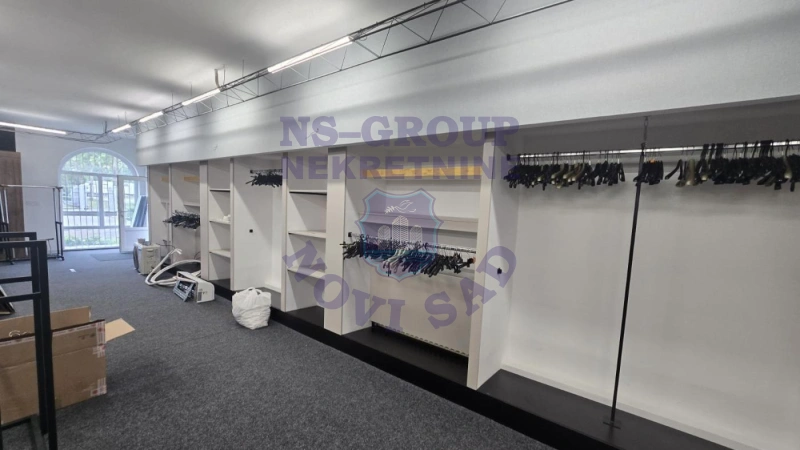 lokal za izdavanje Novi Sad 400m2 16541