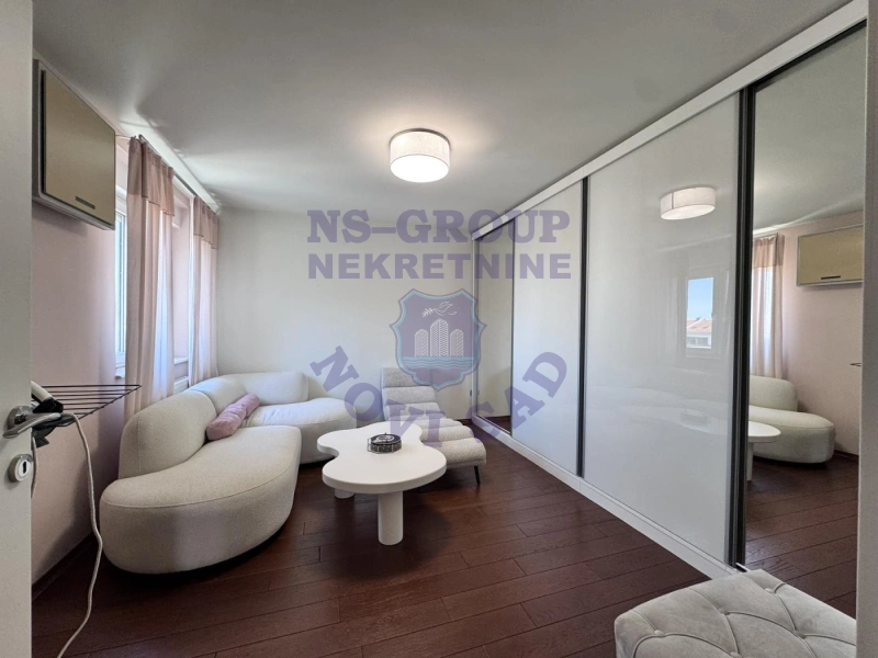 stan na prodaju Novi Sad 359m2 571668