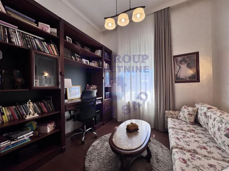 stan na prodaju Novi Sad 359m2 571668