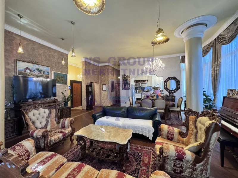 stan na prodaju Novi Sad 359m2 571668