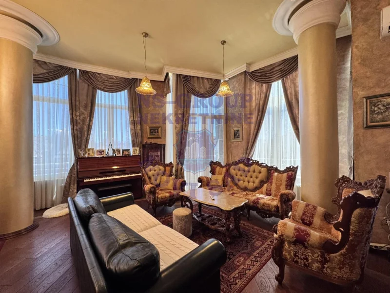 stan na prodaju Novi Sad, 359m2 571668