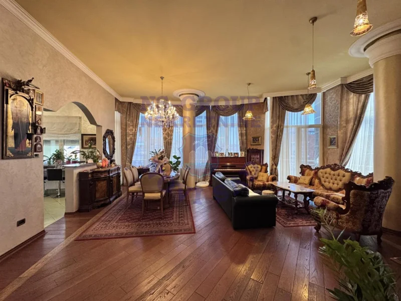 stan na prodaju Novi Sad 359m2 571668