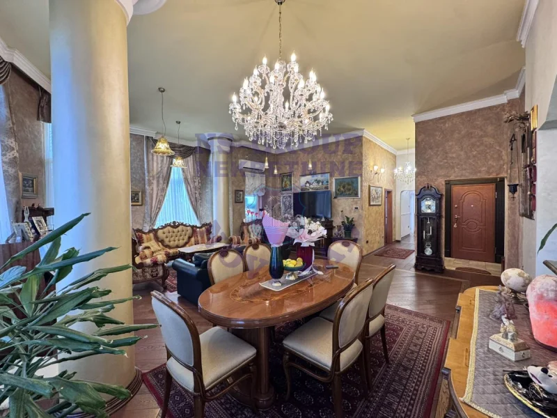 stan na prodaju Novi Sad 359m2 571668