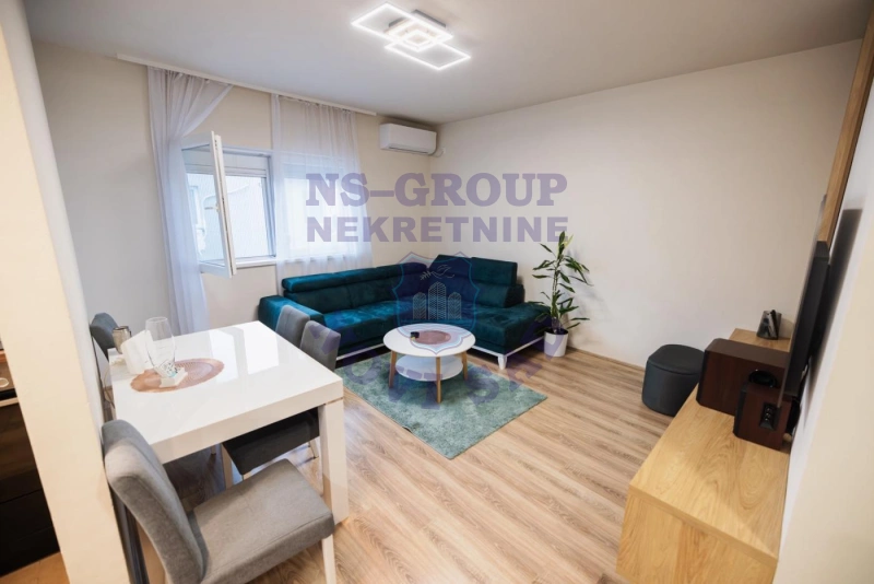 stan na prodaju Novi Sad, 67m2 571841