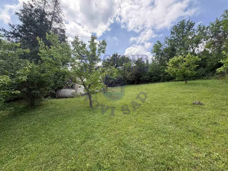 kuca na prodaju Ledinci 30m2 571826
