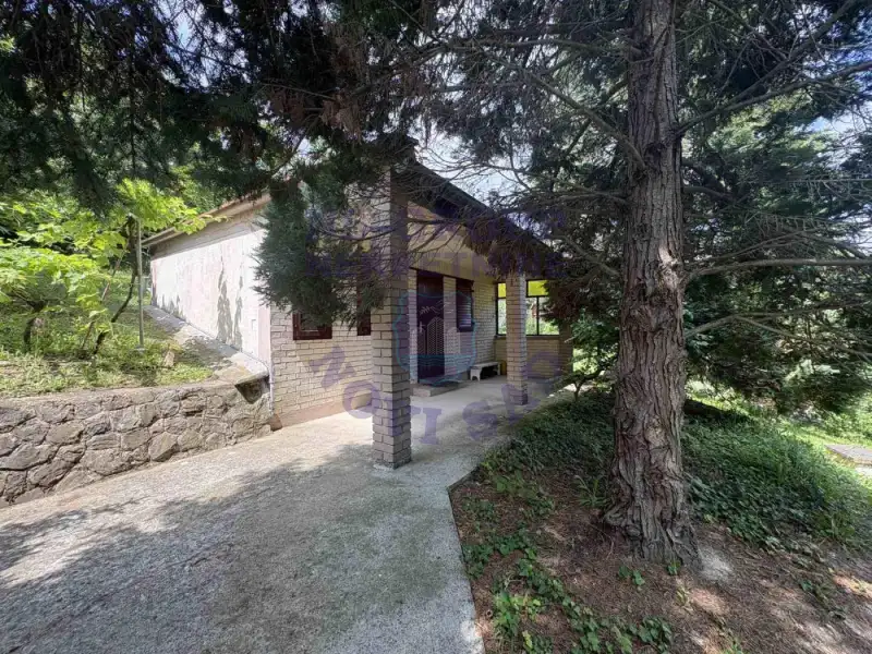 kuca na prodaju Ledinci, 30m2 571826