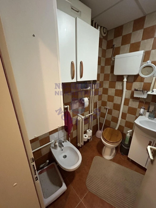stan na prodaju Novi Sad 70m2 571901