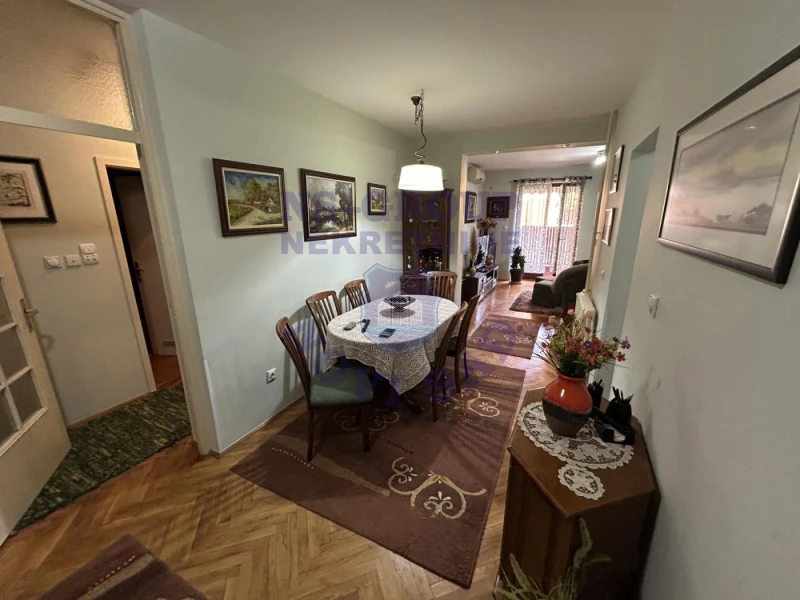 stan na prodaju Novi Sad 70m2 571901