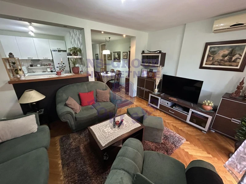 stan na prodaju Novi Sad 70m2 571901