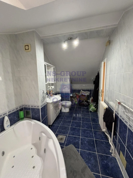 stan na prodaju Novi Sad 80m2 571982