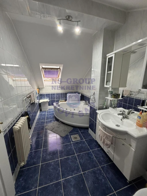 stan na prodaju Novi Sad 80m2 571982