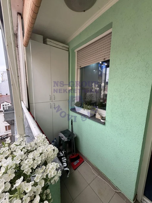 stan na prodaju Novi Sad 80m2 571982