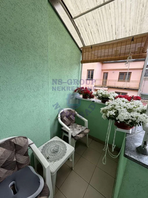 stan na prodaju Novi Sad 80m2 571982