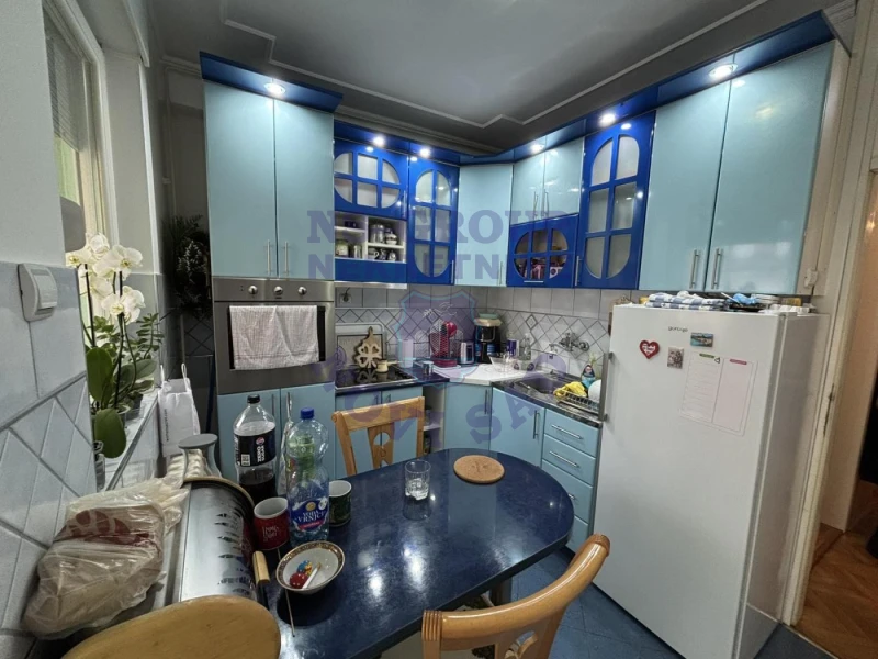 stan na prodaju Novi Sad 80m2 571982