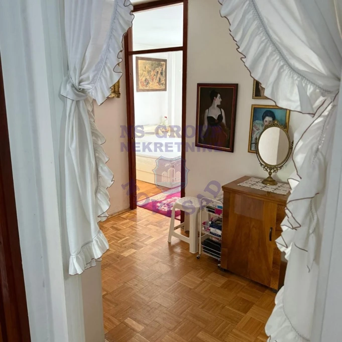 stan za izdavanje Novi Sad 90m2 16583