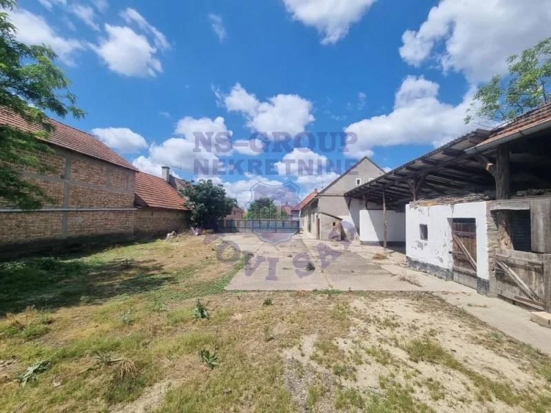 kuca na prodaju Pivnice 235m2 571621