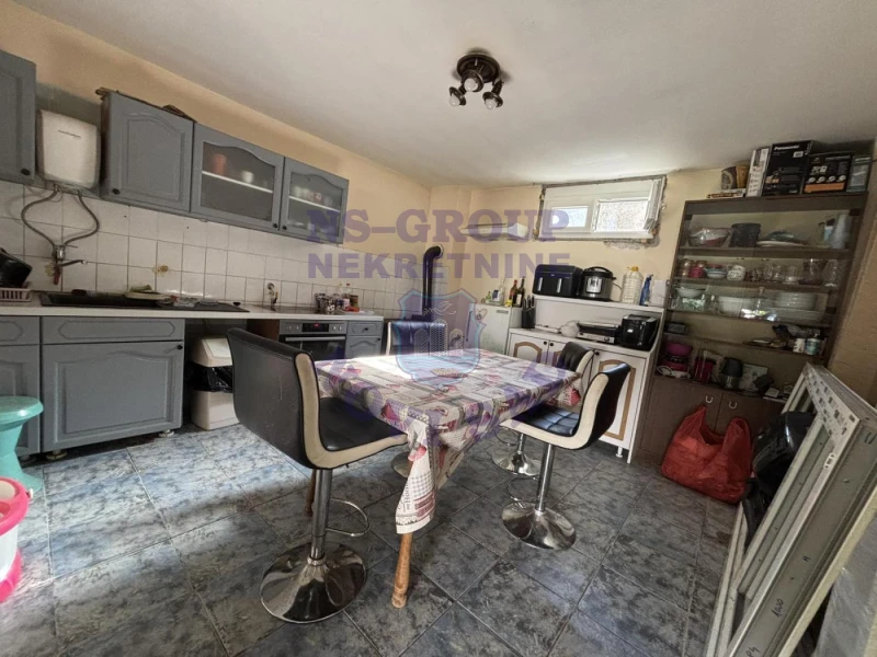 kuca na prodaju Futog 200m2 568344