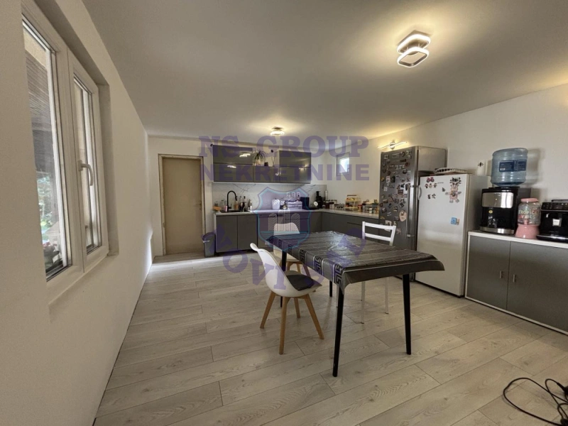 kuca na prodaju Futog 200m2 568344