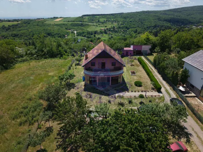 kuca na prodaju Krušedol, 240m2 564494