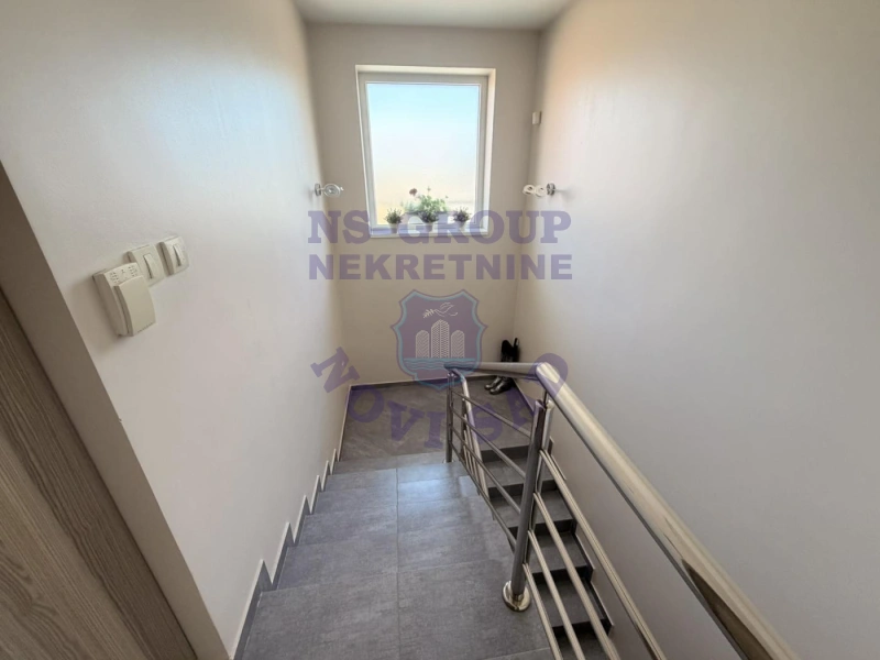 kuca na prodaju Novi Sad 402m2 572270