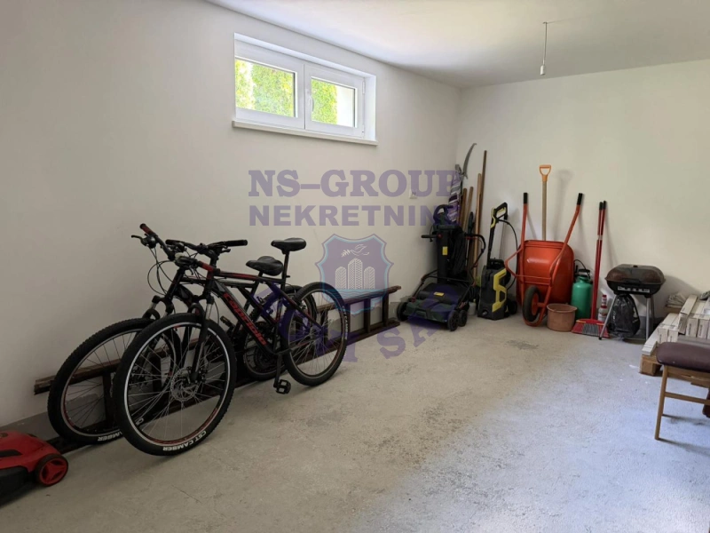 kuca na prodaju Inđija 380m2 572264