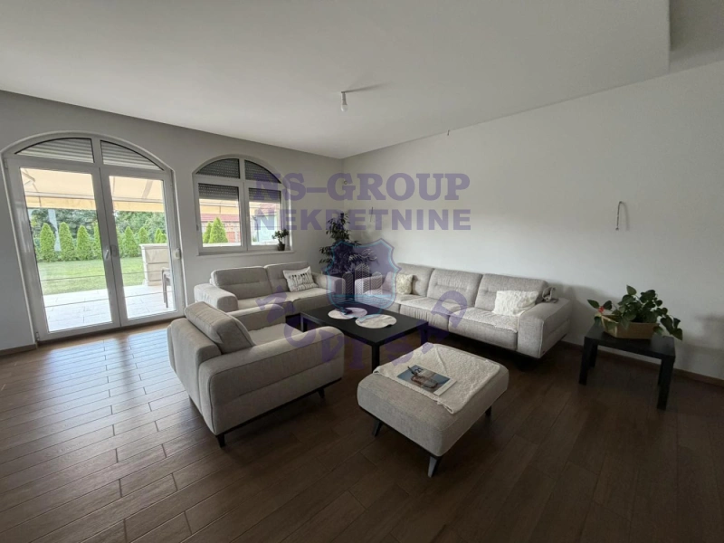 kuca na prodaju Inđija 380m2 572264