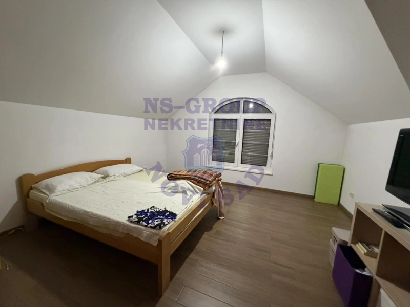 kuca na prodaju Inđija 380m2 572264