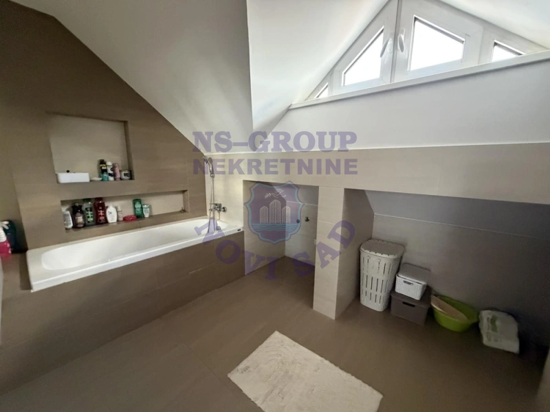 kuca na prodaju Inđija 380m2 572264