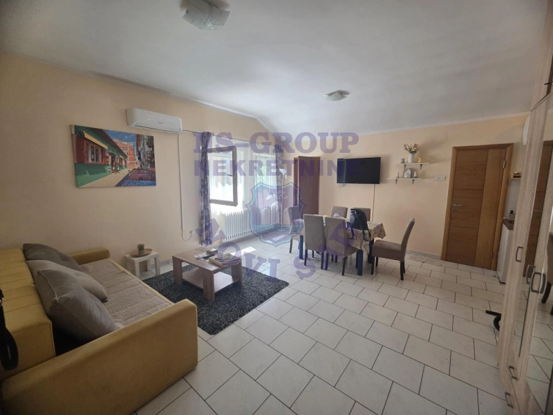 stan na prodaju Novi Sad, 50m2 572237