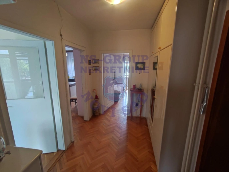 stan na prodaju Novi Sad 64m2 572308