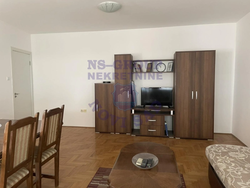 stan na prodaju Novi Sad 52m2 572312