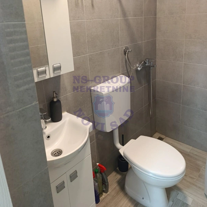 stan za izdavanje Novi Sad 70m2 16607