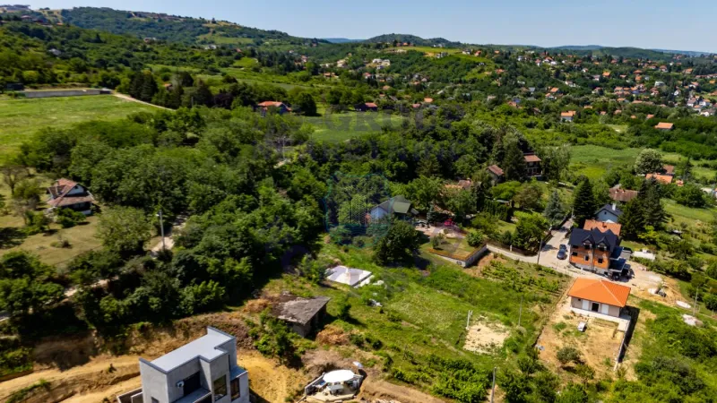 plac na prodaju Ledinci 858m2 552325