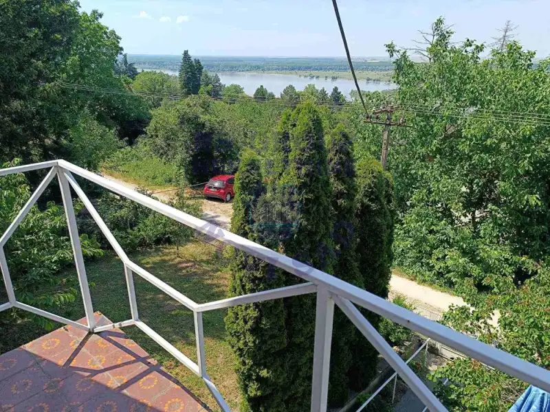 kuca na prodaju Krčedin, 90m2 572376