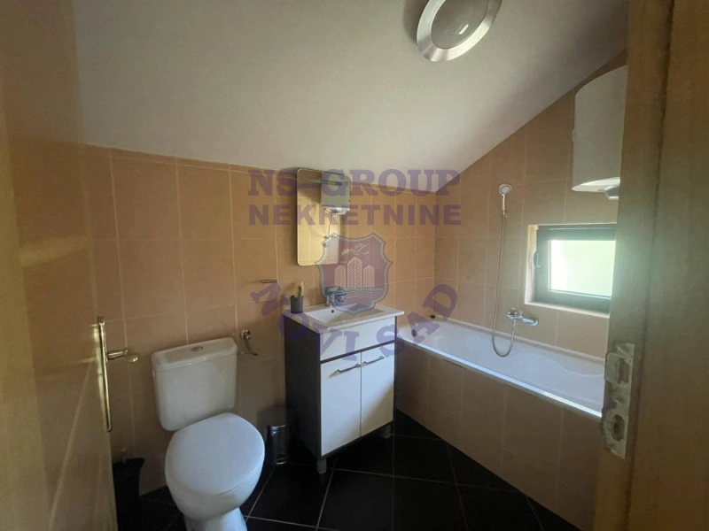 kuca na prodaju Stari Slankamen 153m2 572392